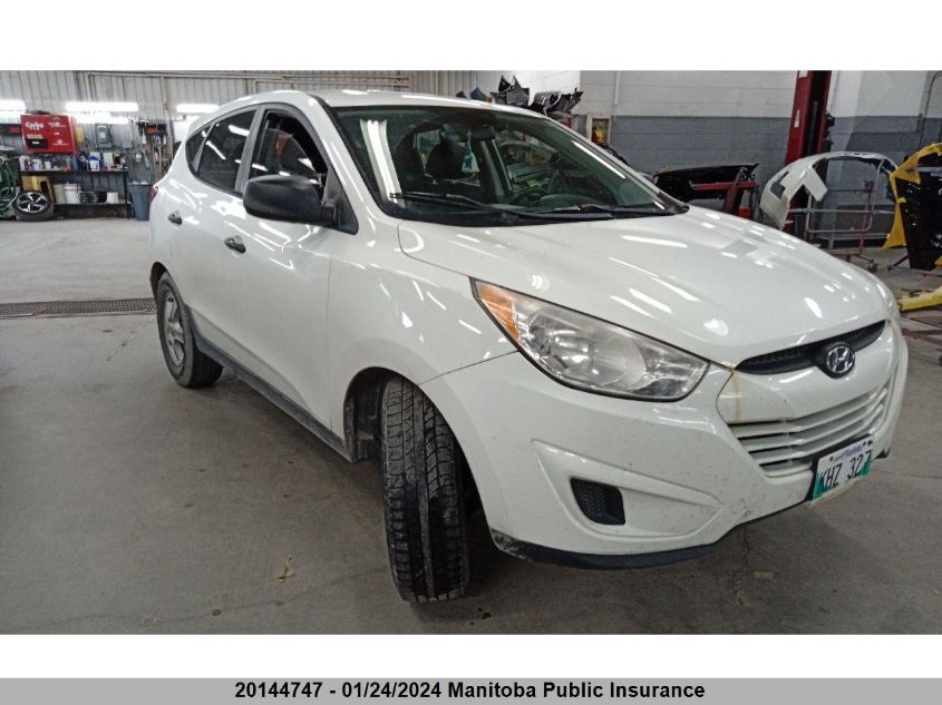 KM8JT3AC6BU262635 2011 Hyundai Tucson Gl