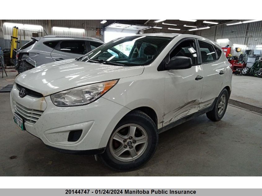 KM8JT3AC6BU262635 2011 Hyundai Tucson Gl