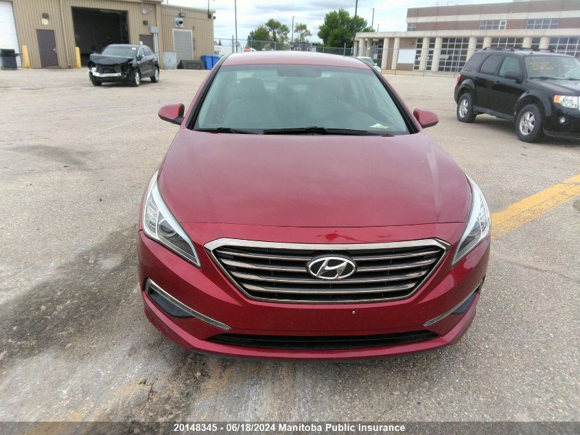 2015 Hyundai Sonata Gl VIN: 5NPE24AF5FH013137 Lot: 20148345