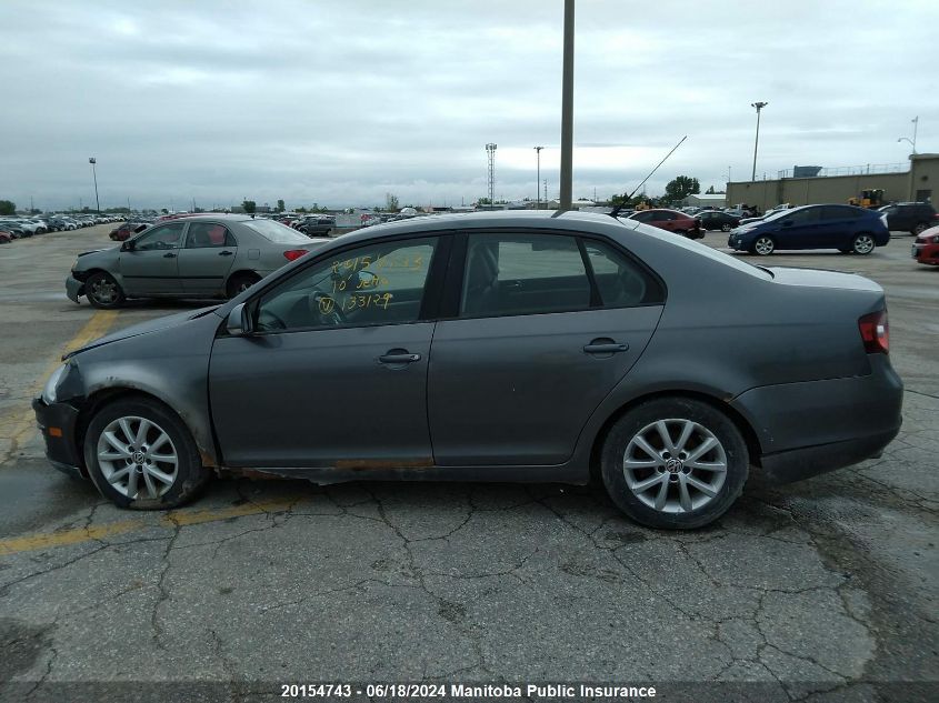 2010 Volkswagen Jetta 2.5 VIN: 3VWRX7AJ2AM133129 Lot: 20154743