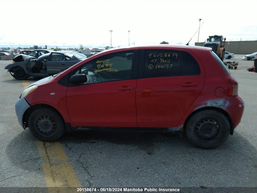 2007 Toyota Yaris Le VIN: JTDKT923975100137 Lot: 20158674