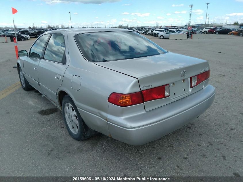 2001 Toyota Camry Le VIN: JT2BG22KX10584237 Lot: 20159606