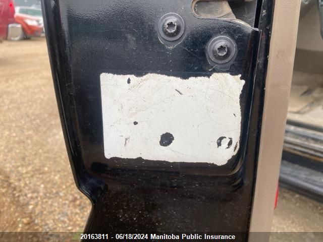 2006 GMC Yukon Denali VIN: 1GKEK63U16J121807 Lot: 20163811