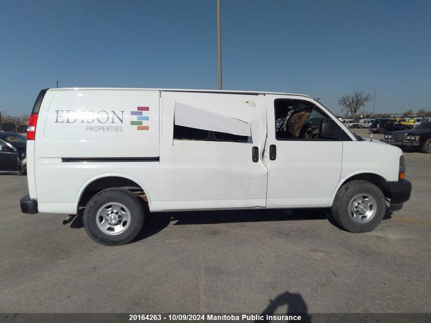 1GCWGAFP9J1312765 2018 Chevrolet Express 2500 Cargo Van