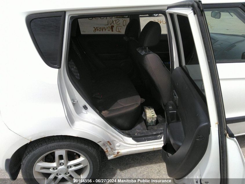 2010 Kia Soul 2U VIN: KNDJT2A29A7044076 Lot: 20164556