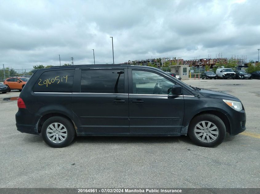 2011 Volkswagen Routan S VIN: 2V4RW3DG4BR696293 Lot: 20164961