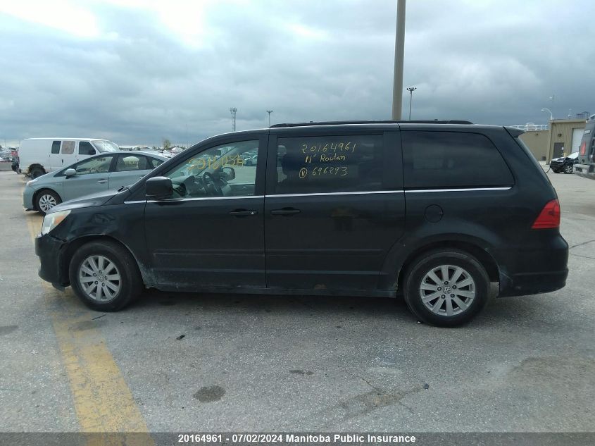 2011 Volkswagen Routan S VIN: 2V4RW3DG4BR696293 Lot: 20164961