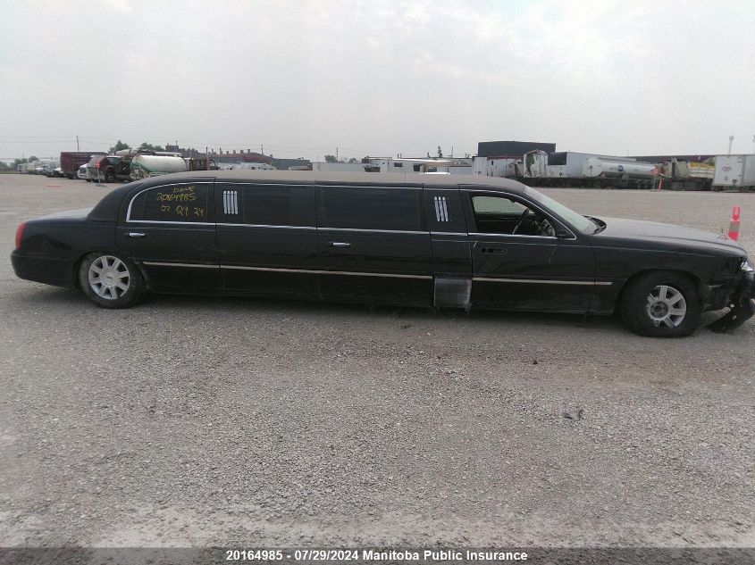 2007 Lincoln Town Car Executive VIN: 1L1FM88W57Y609986 Lot: 20164985