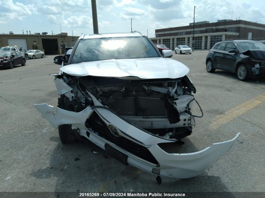 2022 Toyota Highlander Limited V6 VIN: 5TDFZRBH1NS161744 Lot: 20165269