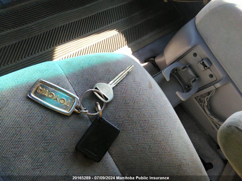 1999 Toyota Sienna Ce V6 VIN: 4T3ZF19C9XU112052 Lot: 20165289