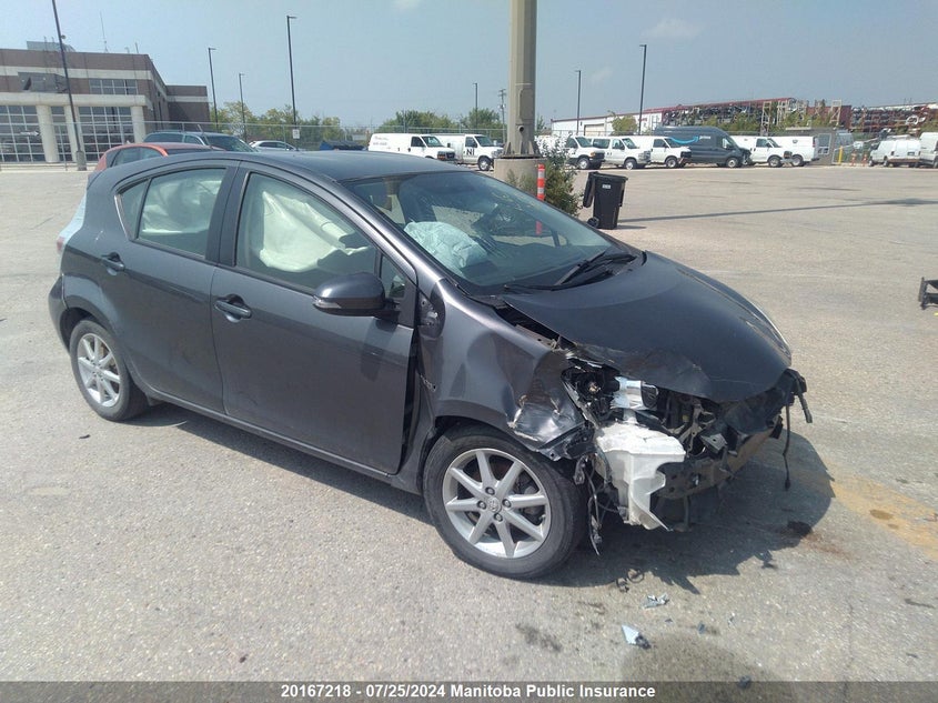 2013 Toyota Prius C VIN: JTDKDTB34D1043925 Lot: 20167218