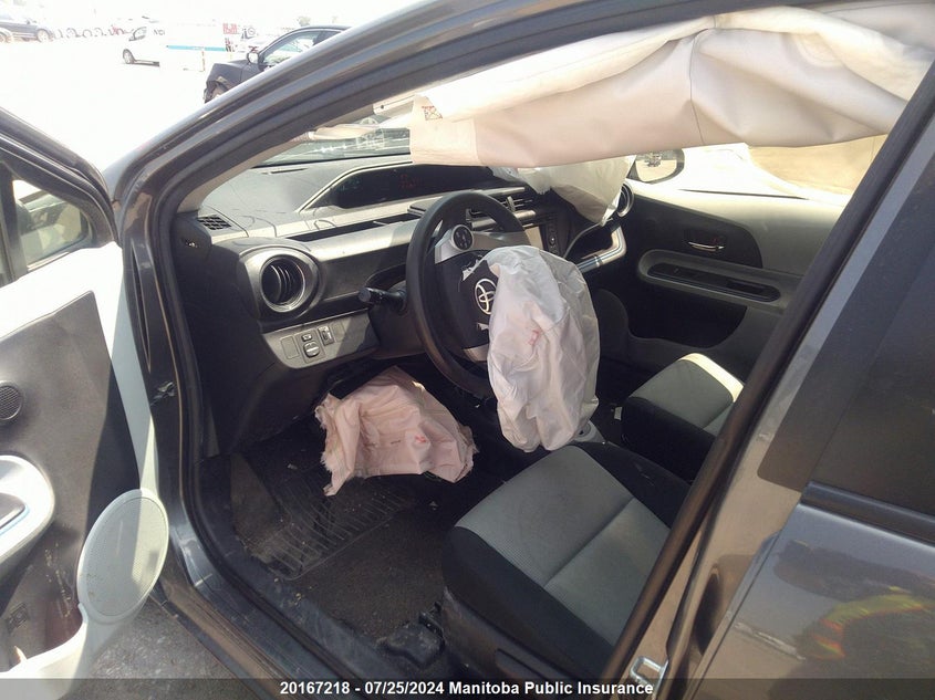 2013 Toyota Prius C VIN: JTDKDTB34D1043925 Lot: 20167218