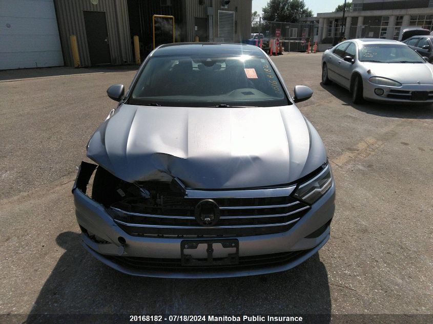 2021 Volkswagen Jetta Highline 1.4 Tsi VIN: 3VWE57BU7MM077125 Lot: 20168182