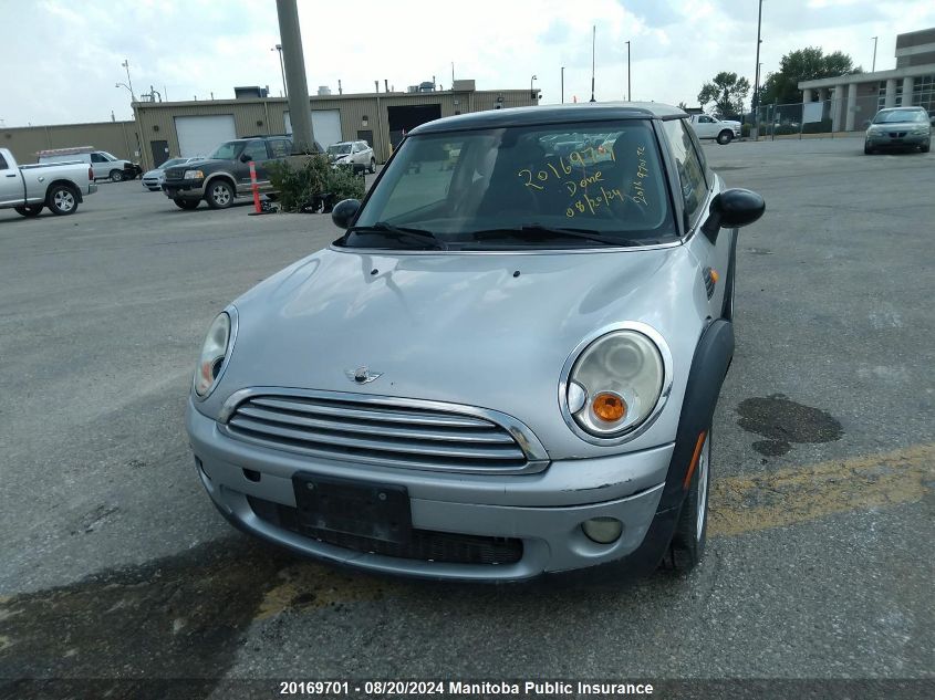 2007 Mini Cooper VIN: WMWMF33557TU60849 Lot: 20169701