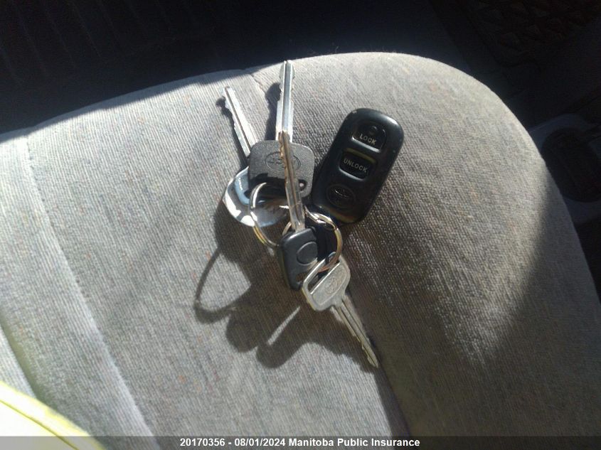 2000 Toyota Sienna Le V6 VIN: 4T3ZF13C3YU256951 Lot: 20170356