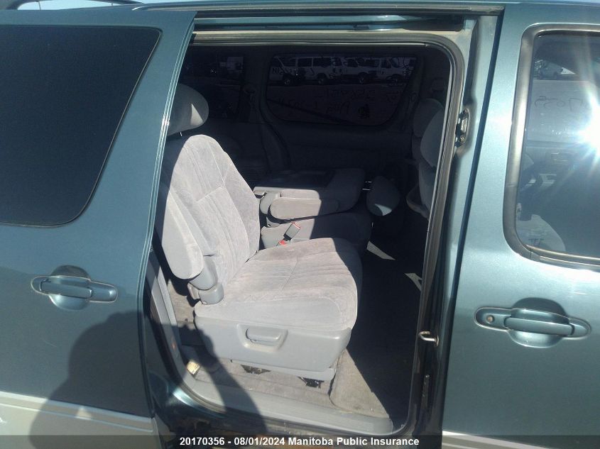 2000 Toyota Sienna Le V6 VIN: 4T3ZF13C3YU256951 Lot: 20170356