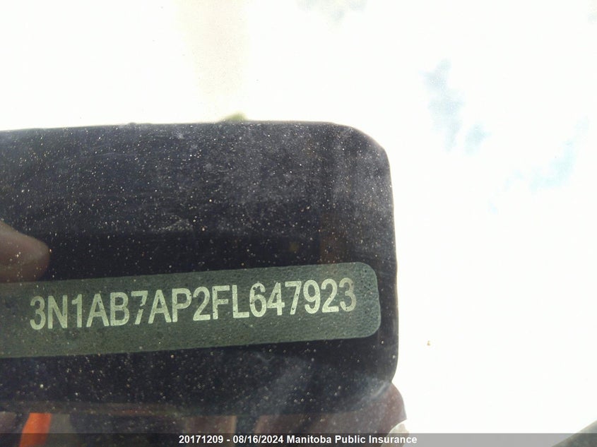 2015 Nissan Sentra 1.8 S VIN: 3N1AB7AP2FL647923 Lot: 20171209