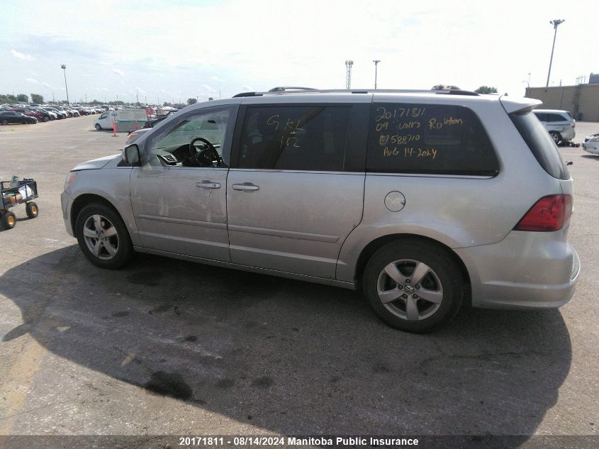 2009 Volkswagen Routan Sel VIN: 2V8HW64X59R588710 Lot: 20171811