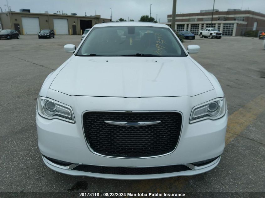 2015 Chrysler 300 Limited VIN: 2C3CCAAG3FH828588 Lot: 20173118