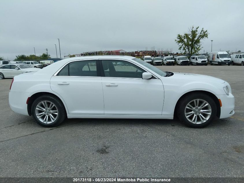 2015 Chrysler 300 Limited VIN: 2C3CCAAG3FH828588 Lot: 20173118