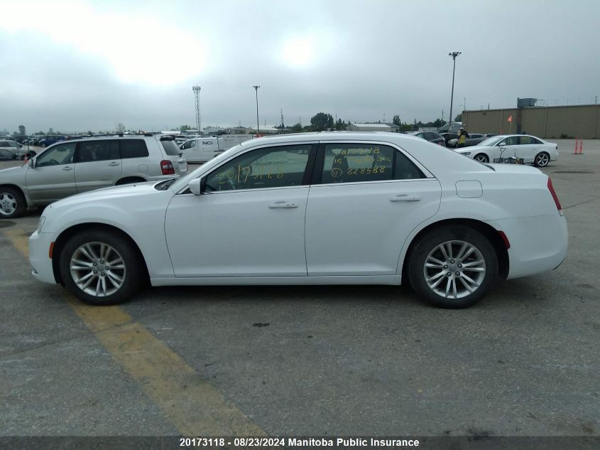 2015 Chrysler 300 Limited VIN: 2C3CCAAG3FH828588 Lot: 20173118
