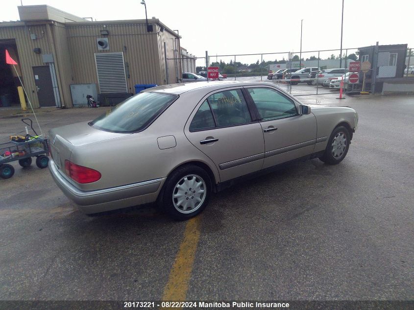 1997 Mercedes Benz E320W VIN: WDBJF55F0VA317113 Lot: 20173221