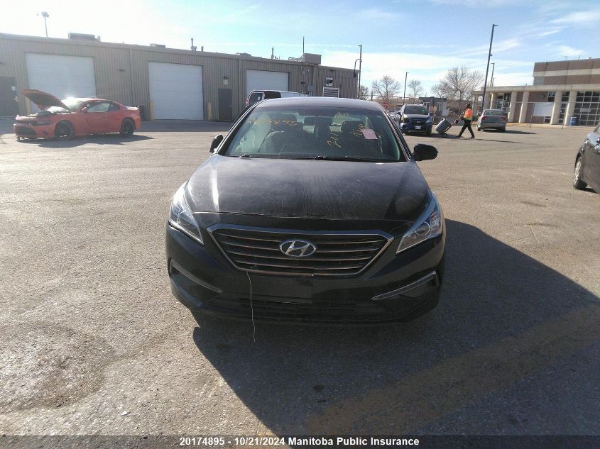 2015 Hyundai Sonata Gl VIN: 5NPE24AF2FH011863 Lot: 20174895