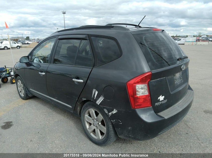 2007 Kia Rondo VIN: KNAFG525277107058 Lot: 20175518