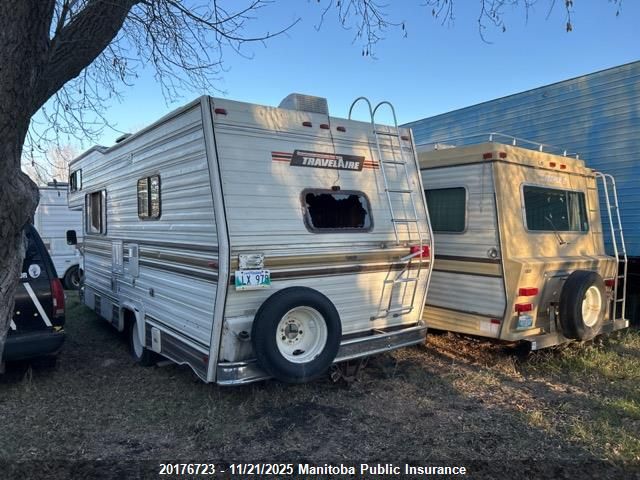 1FDKE30L0DHB07378 1983 FORD  photo no. 3