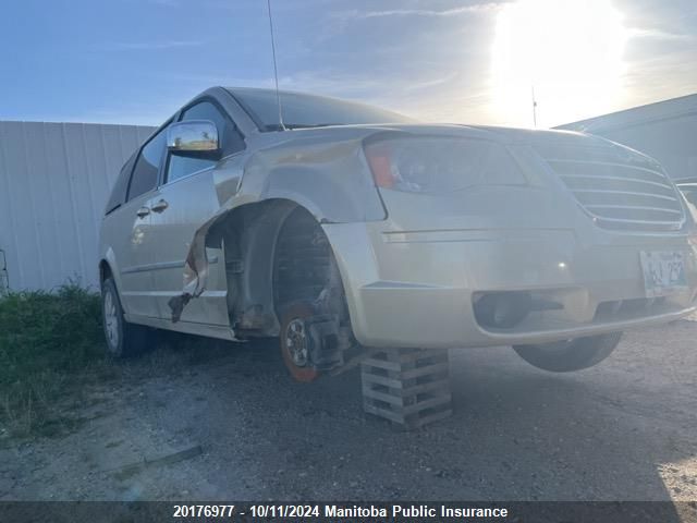 2A4RR5DX0AR187680 2010 Chrysler Town & Country Limited