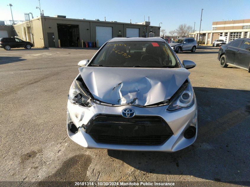 2015 Toyota Prius C VIN: JTDKDTB3XF1586442 Lot: 20181314