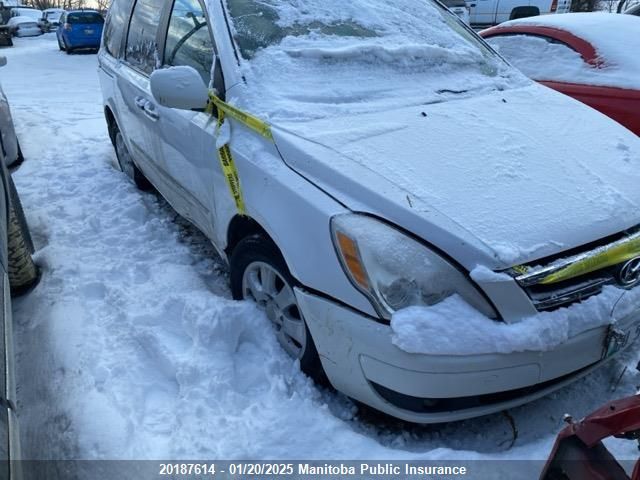 2007 Hyundai Entourage