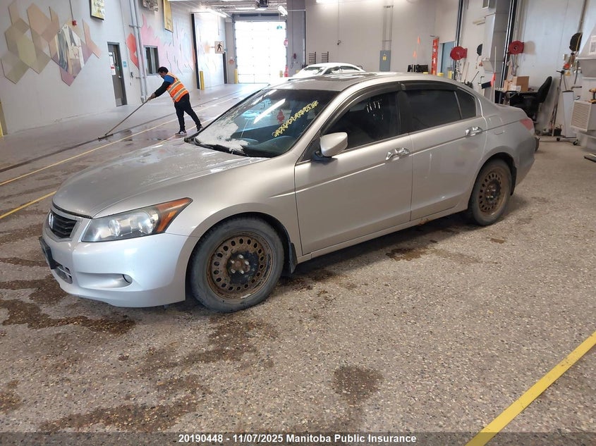 1HGCP36838A804128 2008 HONDA  photo no. 2