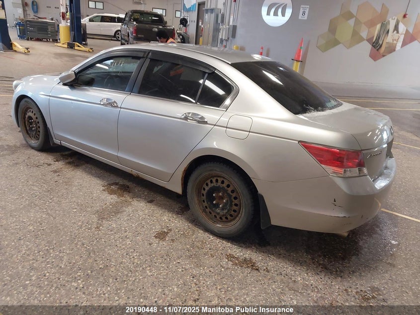 1HGCP36838A804128 2008 HONDA  photo no. 3