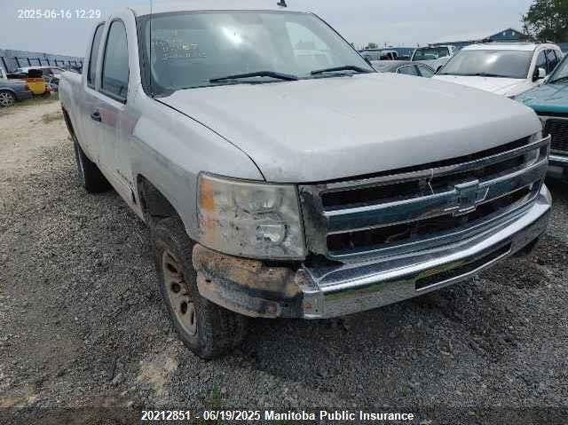 1GCRKSE39BZ117817 2011 Chevrolet Silverado 1500 Lt Ext Cab auction photo 1