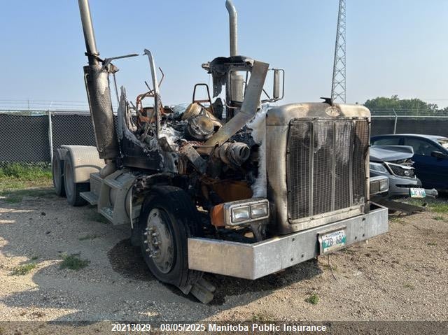 1XPFDB9X7XD487077 1999 Peterbilt Other auction photo 1