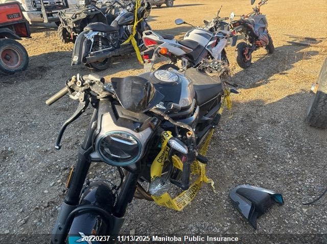 LCEPEWL18R6000121 2024 CFMOTO  photo no. 6