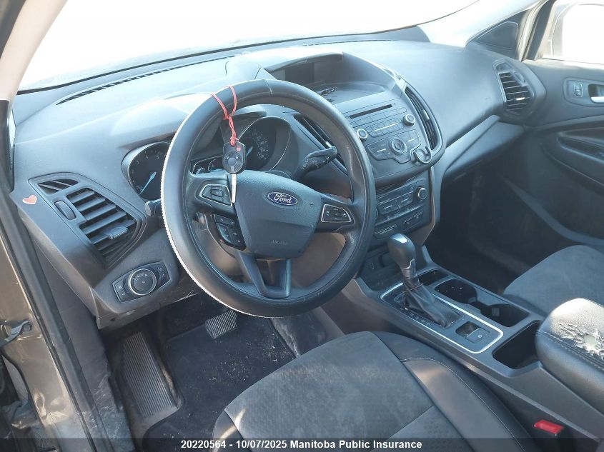 2017 Ford Escape Se VIN: 1FMCU0GD2HUE99586 Lot: 20220564