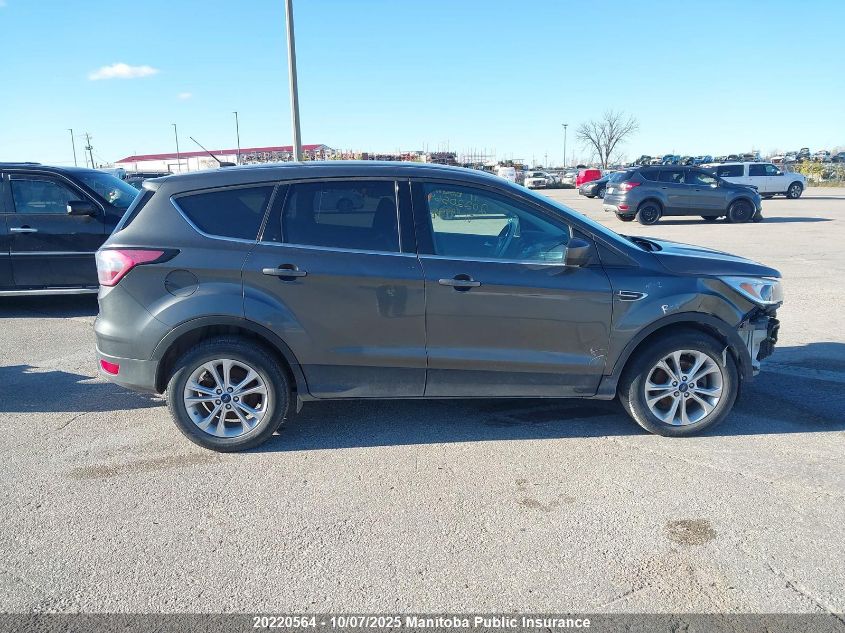 2017 Ford Escape Se VIN: 1FMCU0GD2HUE99586 Lot: 20220564