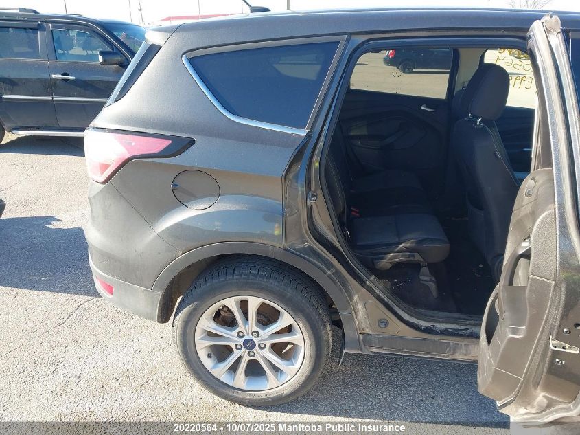 2017 Ford Escape Se VIN: 1FMCU0GD2HUE99586 Lot: 20220564