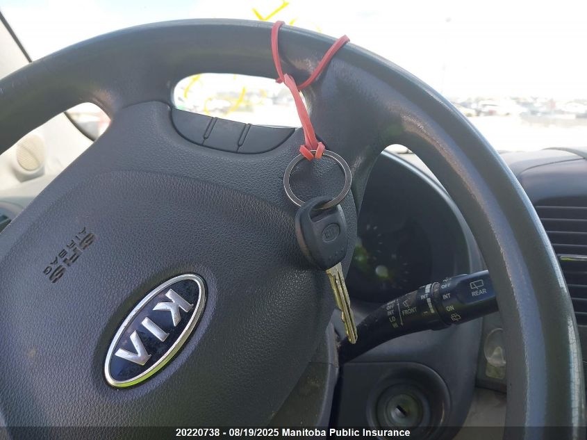 2009 Kia Sedona Lx VIN: KNDMB233696273063 Lot: 20220738