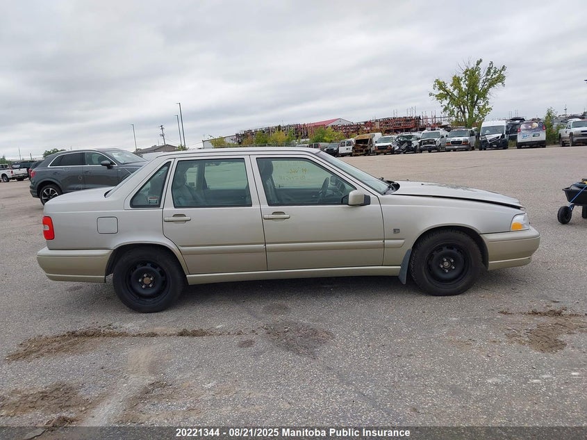1999 Volvo S70 VIN: YV1LS55A6X3573588 Lot: 20221344