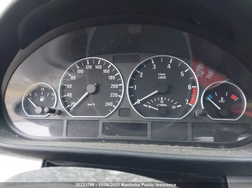 WBAEV53402KM02012 2002 BMW 3ER photo no. 7