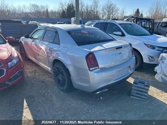 2C3CCAGG0KH626017 2019 CHRYSLER 300 photo no. 3