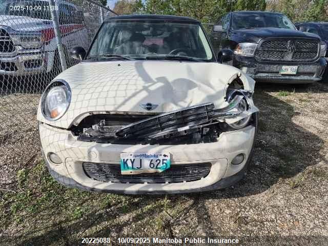 2013 Mini Cooper VIN: WMWSU3C52DT371555 Lot: 20225088