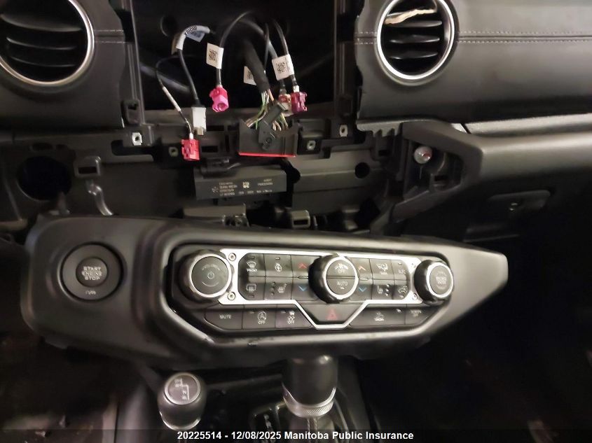 2022 Jeep Wrangler Unlimited Sahara VIN: 1C4HJXENXNW104156 Lot: 20225514