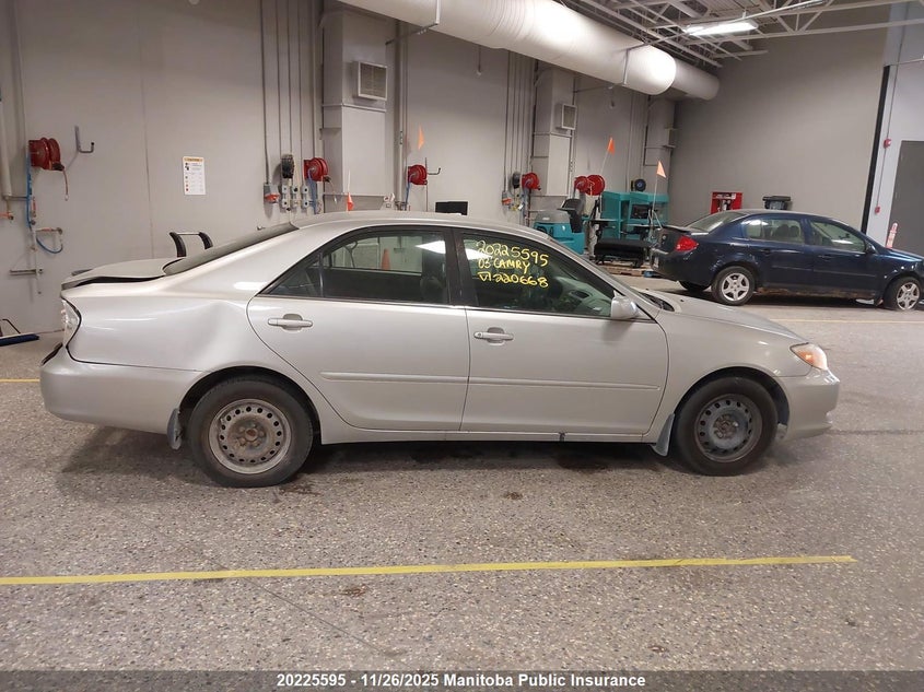 2003 Toyota Camry Le VIN: JTDBE32K730220668 Lot: 20225595