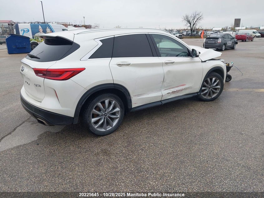 3PCAJ5M38KF142989 2019 INFINITI QX50 photo no. 4
