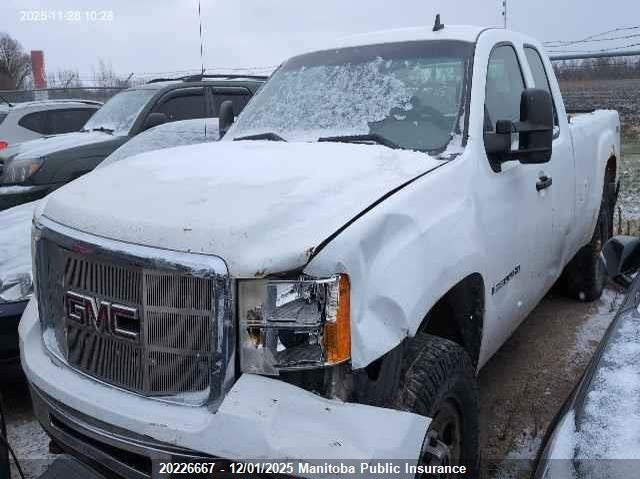1GTHK29K28E142510 2008 GMC  photo no. 2