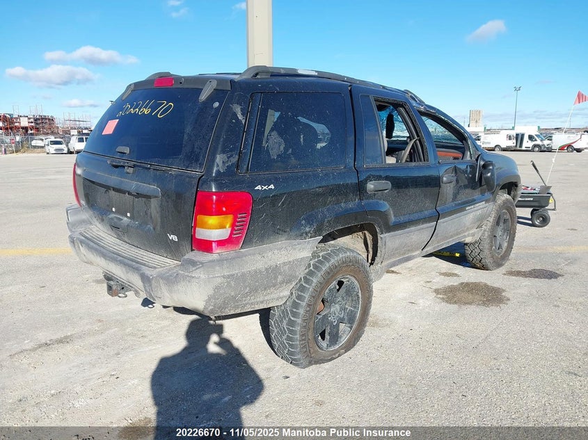 1J4GW58N0XC612146 1999 JEEP GRAND CHEROKEE photo no. 4